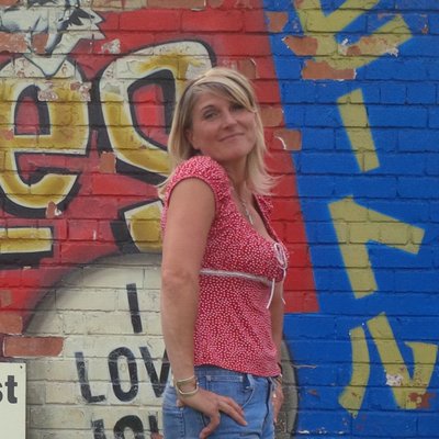 Profile Picture of Lisa Sinclair (@lisacsinclair) on Twitter