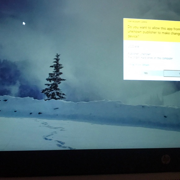 Profile Picture of Robert Maddle (@robertclothesm) on Poshmark