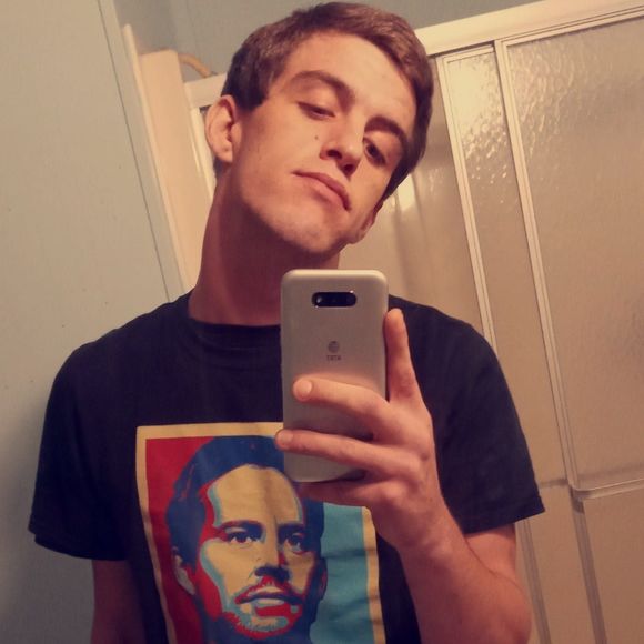 Profile Picture of Zackary Grice (@zackgrice420) on Poshmark