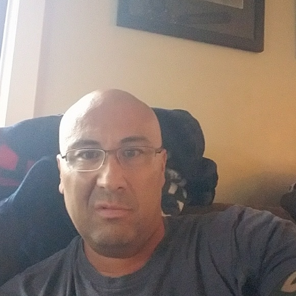 Profile Picture of Bob Wright (@denver0707) on Poshmark