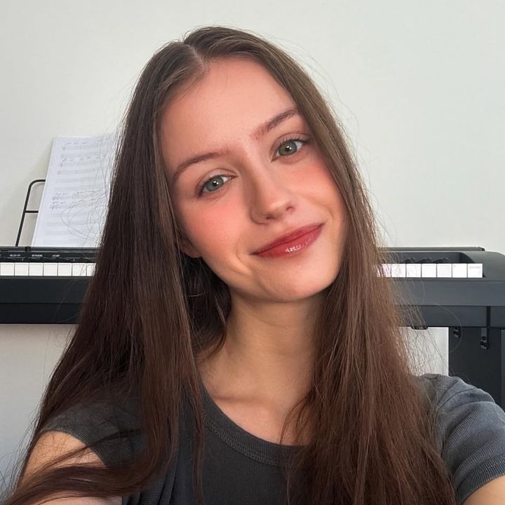 Profile Picture of Laura Petrinec (@laurapetrinec) on Tiktok