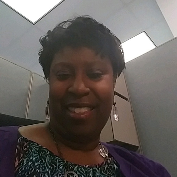 Profile Picture of Angela Ricketts (@arickett08) on Poshmark