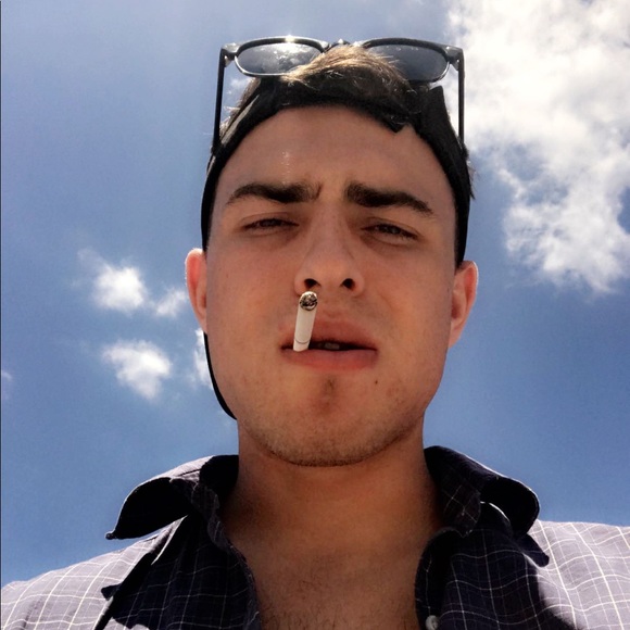 Profile Picture of Mitchell Sievering (@sievering99) on Poshmark