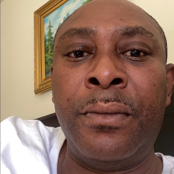 Profile Picture of Emmanuel Amponsah (@gundibaware) on Poshmark