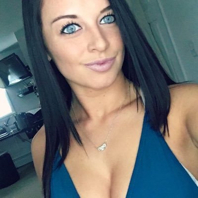 Profile Picture of Kay (@Kayla703Marie) on Twitter