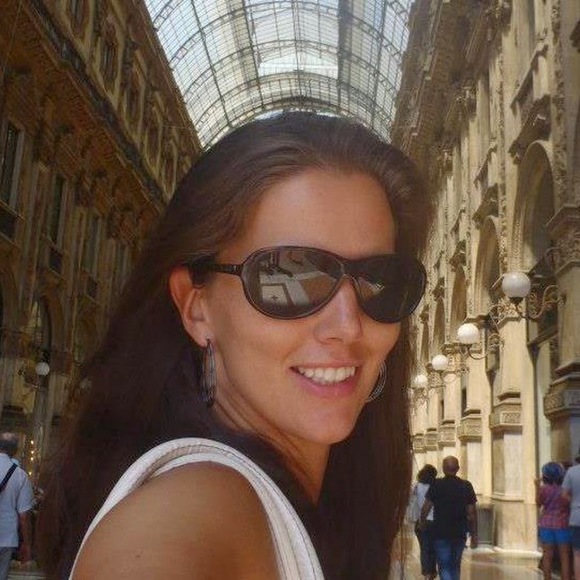 Profile Picture of Catalina Varas (@mcvaras) on Poshmark