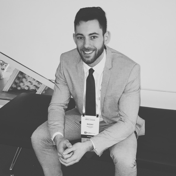 Profile Picture of Ricky Stayer (@ricky_stayer) on Poshmark