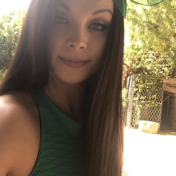 Profile Picture of Caoimhe grace Dowling (@caoimhegrace91) on Poshmark