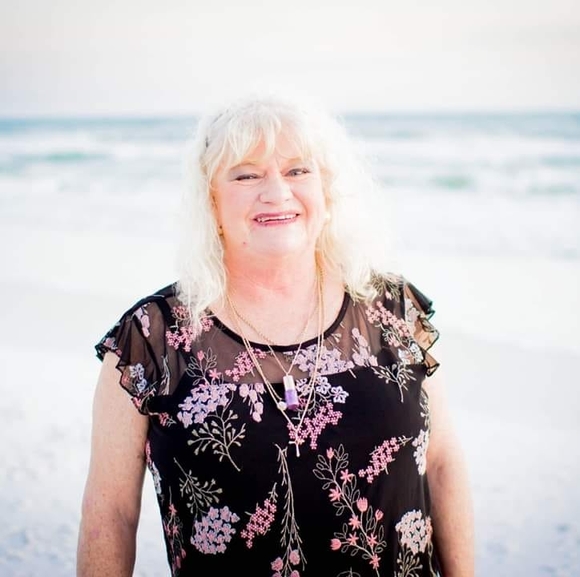 Profile Picture of Roberta Conley (@rconley5) on Poshmark