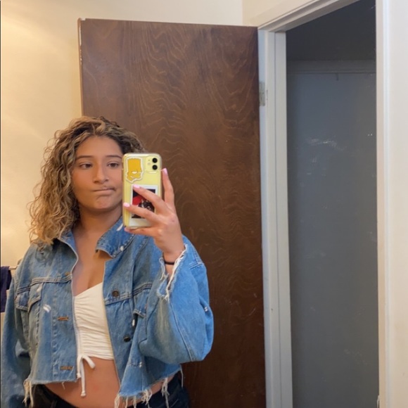 Profile Picture of Denise Balades (@denisebalades) on Poshmark