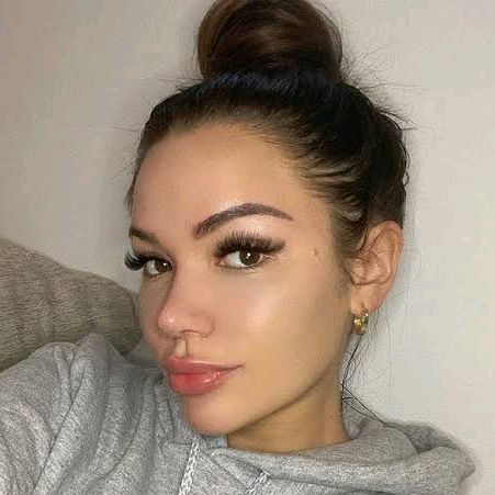 Profile Picture of Julie Lavelle (@julielavelle236) on Tiktok