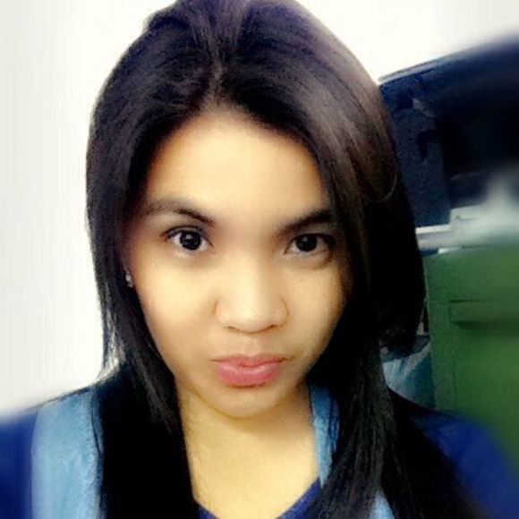 Profile Picture of Tiana Landero (@tianalandero) on Poshmark