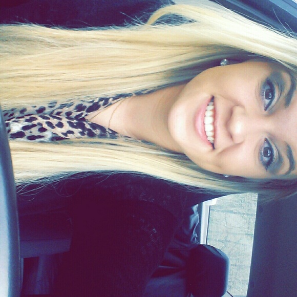 Profile Picture of Tiffany Singleton (@__tiffham) on Poshmark