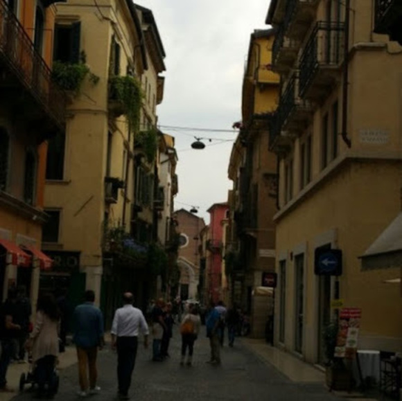 Profile Picture of Curtis Williams (@curtiswillia864) on Poshmark