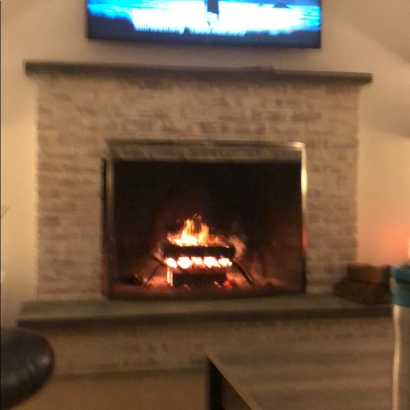 Profile Picture of Janette Goodstein (@jg11937) on Poshmark