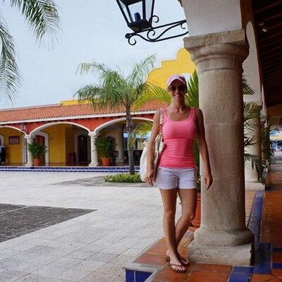 Profile Picture of Elizabeth Southwood (@lizsouthwood) on Twitter