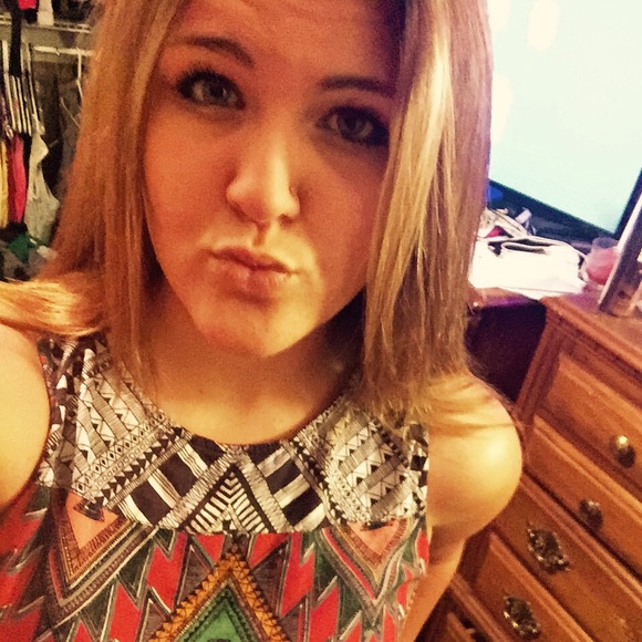 Profile Picture of Hannah Waynick (@hannah5644) on Poshmark