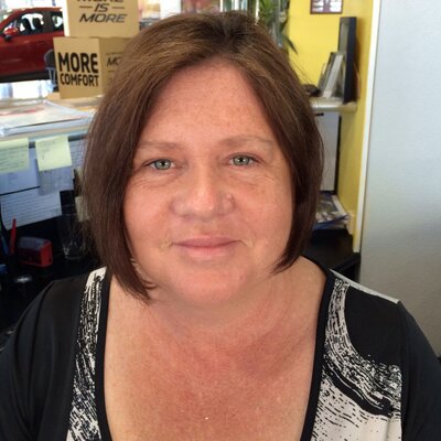 Profile Picture of Heidi Hoy (@hhoy68) on Twitter