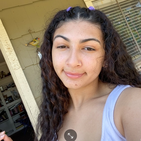Profile Picture of Briana Tassonier (@briimarie392) on Poshmark