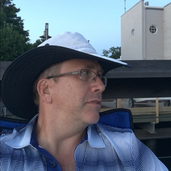 Profile Picture of Jeff Eaglin (@jeffeaglin) on Poshmark