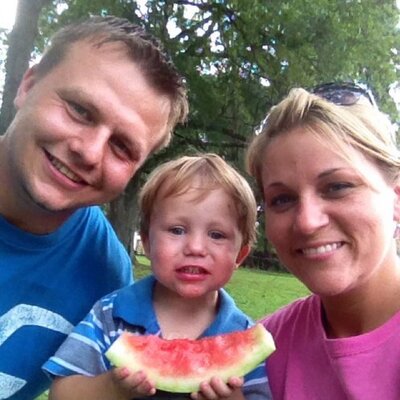 Profile Picture of Dixie Lee (@dixielee77) on Twitter