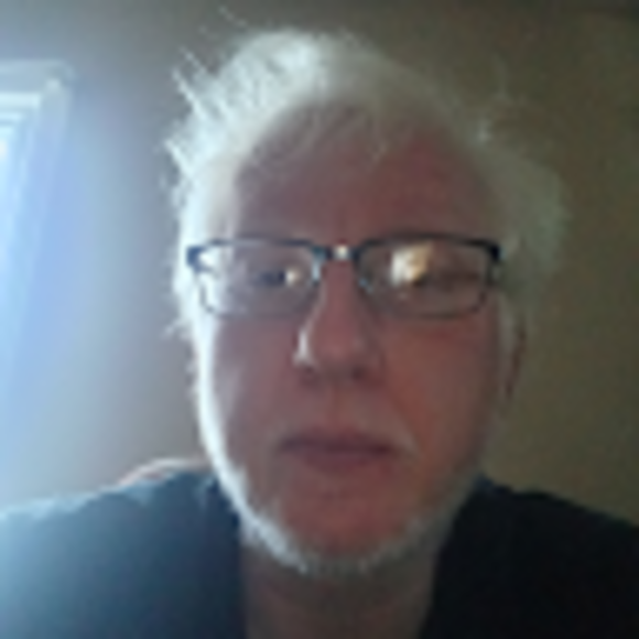 Profile Picture of Thomas Bee (@beethomas279) on Poshmark