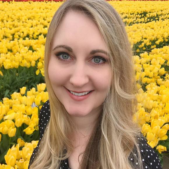 Profile Picture of Rachel Findlay (@rlfindlay) on Poshmark