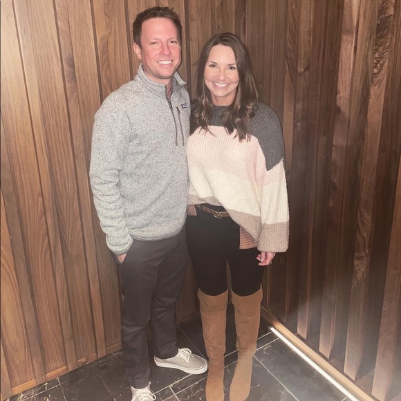 Profile Picture of Lisa Wyatt (@lisawyatt0484) on Poshmark