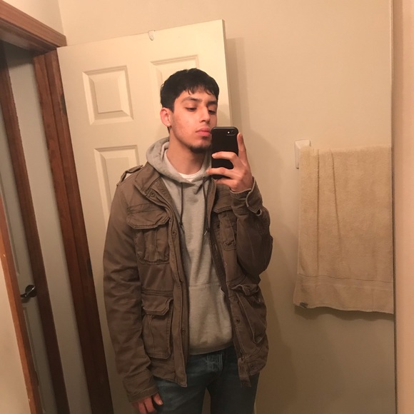 Profile Picture of Omar Sosa (@omar630) on Poshmark