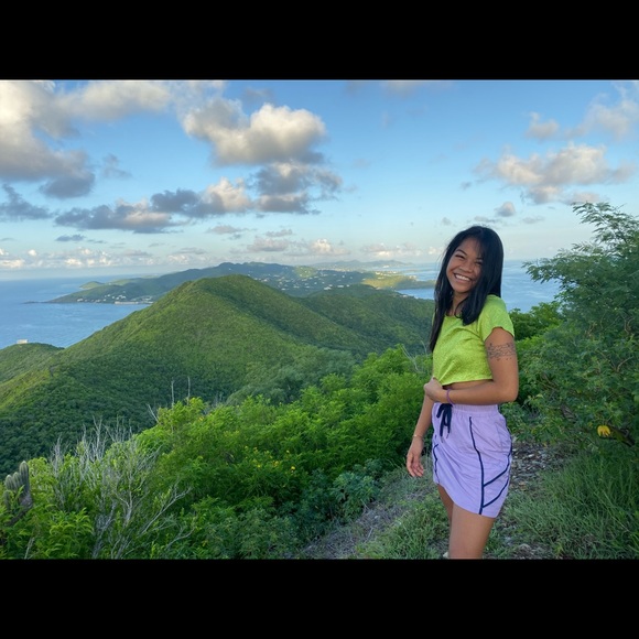 Profile Picture of Khean Knoernschild (@khean) on Poshmark