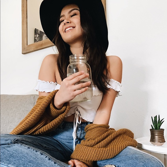 Profile Picture of Sophia Stimpfl (@sophiastimpfl) on Poshmark