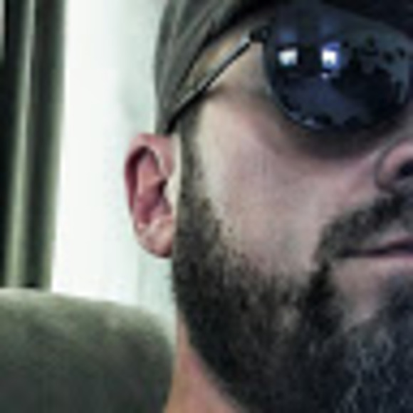 Profile Picture of Kevin Franck (@kevintfranck) on Poshmark