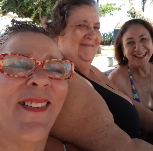 Profile Picture of Marissa Yeary (@maratoni) on Poshmark