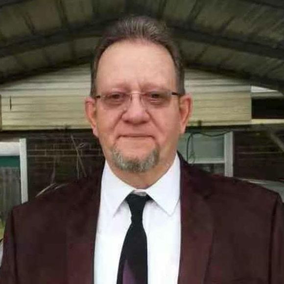 Profile Picture of Mark Resler (@markresler) on Poshmark