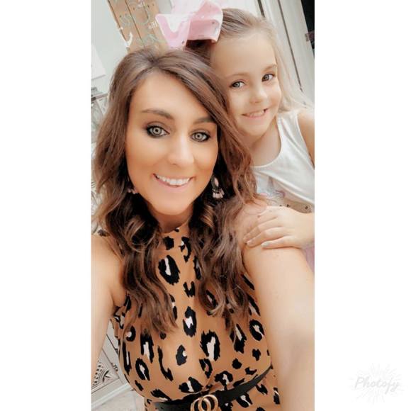 Profile Picture of Nikki Worsham (@nikkiworsham1) on Poshmark