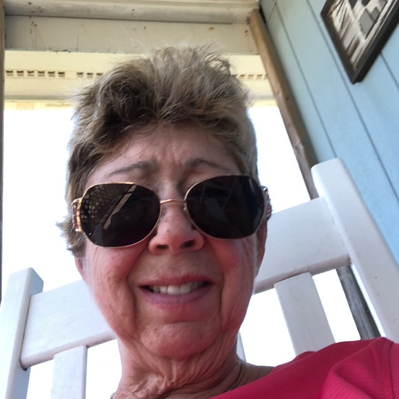 Profile Picture of Ellen Dasher (@ladyejd) on Poshmark