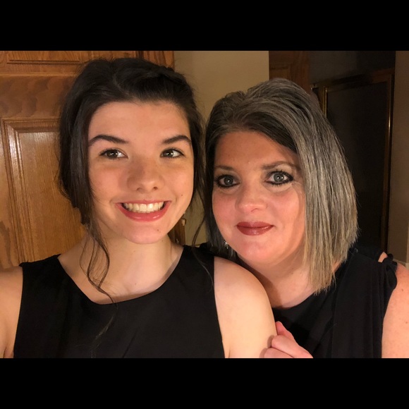 Profile Picture of Kristi Jazdzewski (@k_jazdzewski) on Poshmark