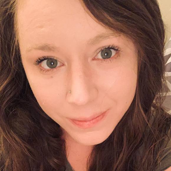 Profile Picture of Heather Lugar (@cherrygirl1026) on Poshmark