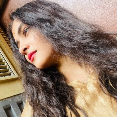 Profile Picture of Urvashi Upadhyay (@UrvashiUpadhy16) on Twitter