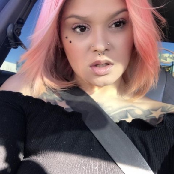 Profile Picture of Ericka Bolanos (@erickabolanos) on Poshmark