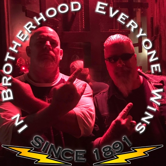 Profile Picture of Kenny Glennon (@icecolled) on Poshmark