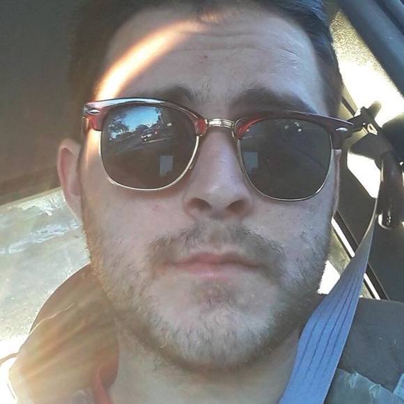 Profile Picture of Andrew Kibodeaux (@andrewkibodeaux) on Poshmark