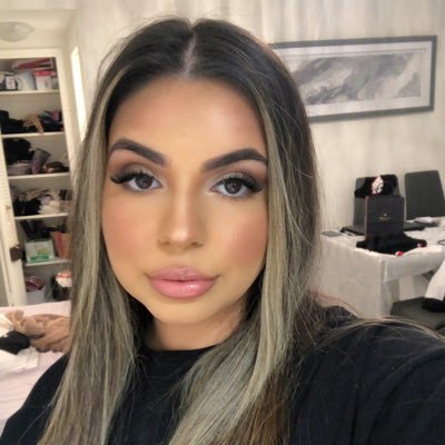 Profile Picture of Alicia (@aliciatoledano) on Twitter