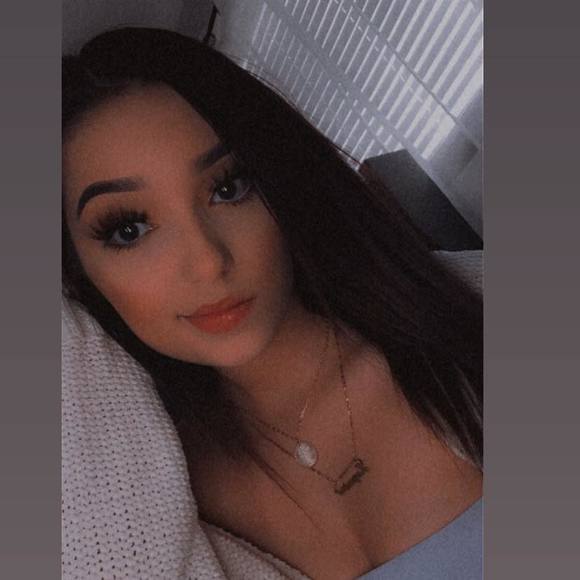 Profile Picture of Jasmine Chavarria (@jazzy02chav) on Poshmark