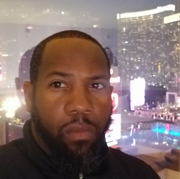 Profile Picture of Decarlo Ball (@elbsr12) on Poshmark
