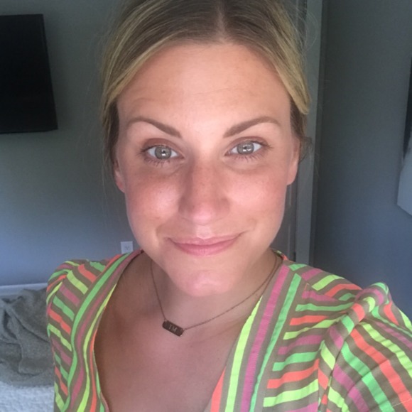 Profile Picture of Tiffiny Miconi (@tmiconi) on Poshmark