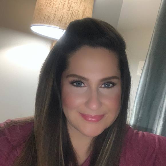 Profile Picture of Meghan Clothier (@mac747) on Poshmark