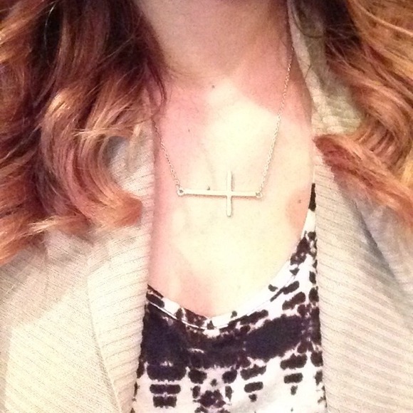 Profile Picture of Mia Simon (@msimon21) on Poshmark