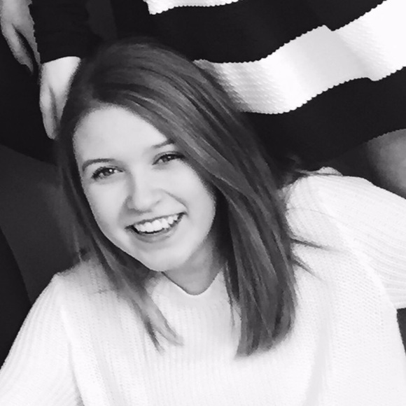 Profile Picture of Tori Matsch (@torimatsch) on Poshmark