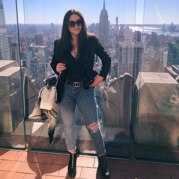 Profile Picture of Vika Beley (@beleyka) on Poshmark